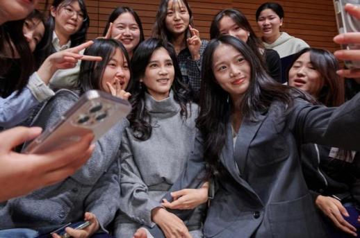 두을장학재단, 장학증서 수여식…이부진 이사장, 사재 10억 추가 출연