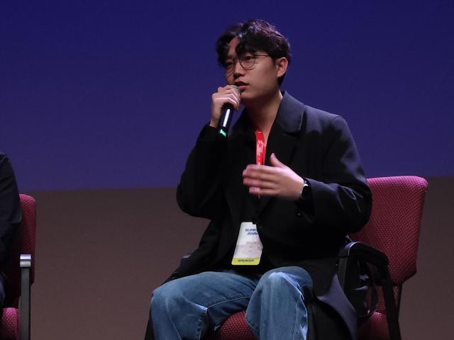 박민준 뤼튼 AX 대표가 10일현지시간 미국 캘리포니아 레드우드 시티 폭스 시어터에서 열린 ‘82 스타트업 서밋’ 패널 토론에서 발언하고 있다 사진아주미디어그룹 샌프란시스코 특별 취재단