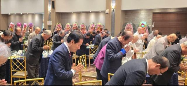 10일 오후 5시 30분 현진관광호텔에서 2026 동해시불교신도연합회 회장 이취임식이 성황리에 펼쳐졌다 사진이동원 기자