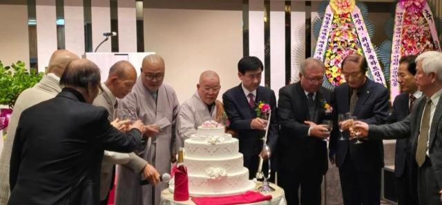 10일 오후 5시 30분 현진관광호텔에서 2026 동해시불교신도연합회 회장 이취임식이 성황리에 펼쳐졌다 사진이동원 기자