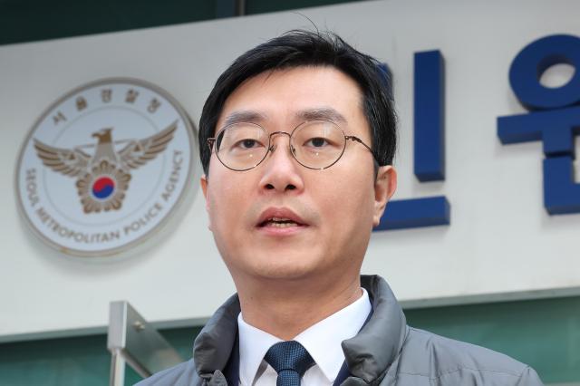 경찰, '성추행 의혹' 장경태 비공개 조사...혐의 전면 부인