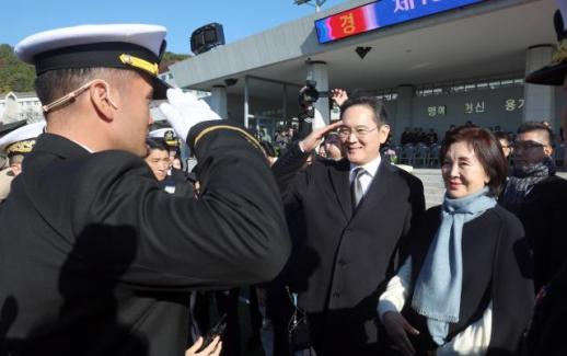 이재용 장남 이지호 소위, 해군 5전단서 통역장교로 군복무 