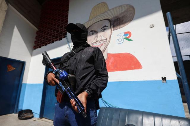 美, 베네수엘라 친마두로 민병대 위협에 자국민 출국 권고