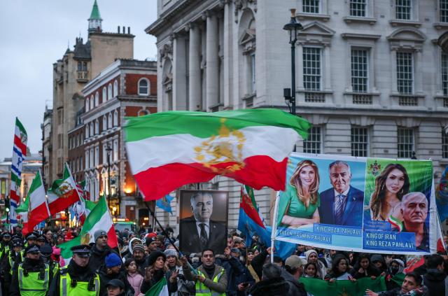 런던에서 벌어진 이란 반정부시위 사진로이터연합뉴스