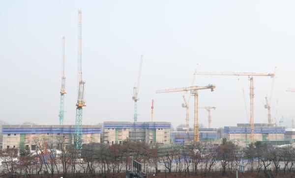 쌓이는 악성 미분양에 총력전 나서는 정부... 전문가들 "구조적 양극화 해소 필요"