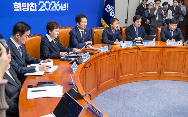 더불어민주당 한병도 원내대표가 12일 국회에서 열린 최고위원회의에서 발언하고 있다사진연합뉴스