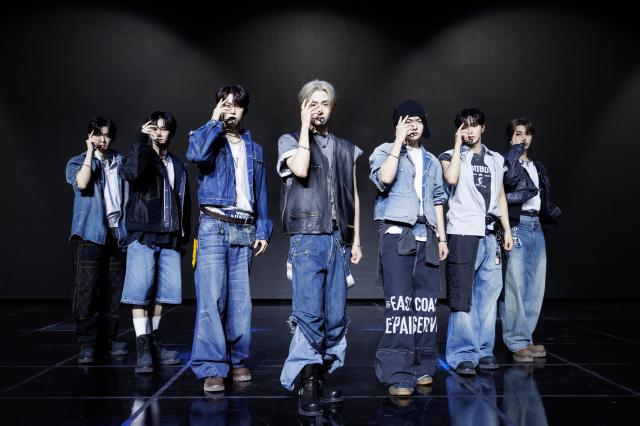 그룹 알파드라이브원 사진웨이크원