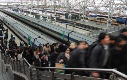 고환율 지속·코스피 상승 기대…채권시장 심리 위축