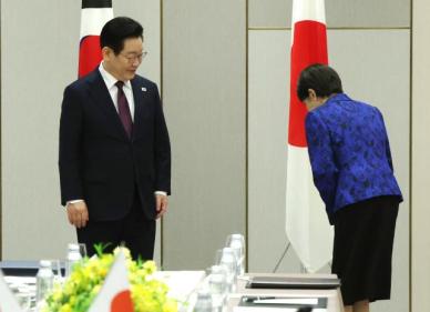 한일 정상 두 달 반 만에 재회… 새로운 60년 함께 가야