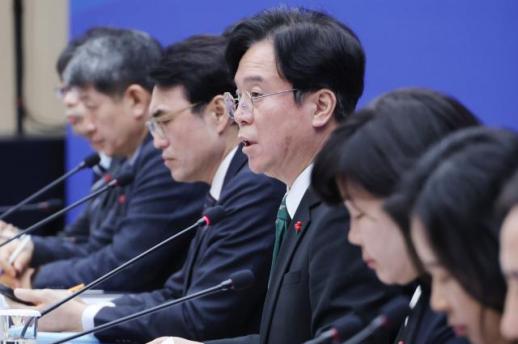 경사노위·중노위 만난 노동장관 변화·성과 만들도록 지속 협력