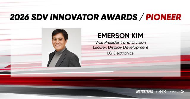 글로벌 자동차 미디어 ‘모터트렌드’가 주관하는 ‘2026 SDV 이노베이터 어워즈’를 2년 연속 수상하며 미래 모빌리티 솔루션 분야의 차별화된 기술력을 인정받았다 사진은 차량용 디스플레이를 단순 표시 장치에서 SDV 핵심인 지능형 인터페이스로 발전시킨 점을 높이 평가받아 ‘선구자Pioneer’ 부문을 수상한 VS사업본부 디스플레이개발리더 김경락 상무사진LG전자