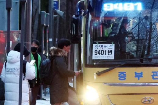 서울 시내버스 파업 이틀째…오후 3시 노사 협상 재개