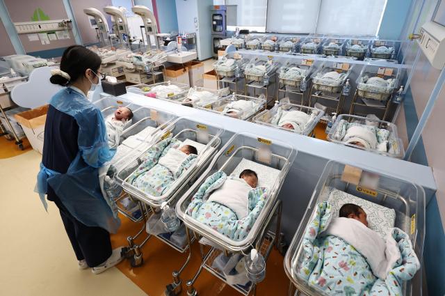 低生育时代中新生力 辅助生殖技术重塑韩国人口格局