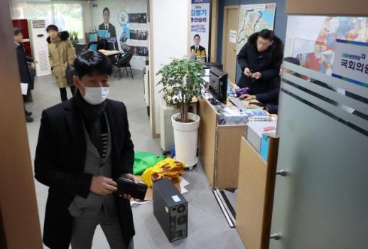 李대통령, 서울 도착…외교 성과 가다듬고 국내 정국 구상