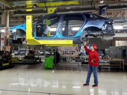 금·은·구리 값 폭등에...中 보석상가에 구리바 등장