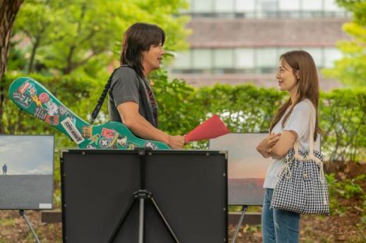 [최씨네 리뷰] 뻔뻔하고 사랑스럽게…권상우·문채원 하트맨