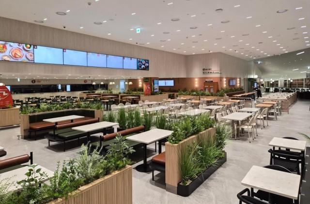 인천국제공항 고메브릿지 T2 동편점 홀 모습 사진CJ프레시웨이