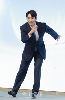 [포토] 포즈 취하는 이승훈