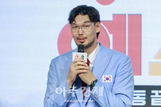 [포토] 인사말 하는 하승진