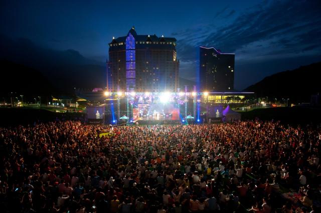 강원랜드가 운영하는 하이원리조트가 지난해 역대 최다인 700만 명의 방문객을 기록했다고 15일 밝혔다 사진강원랜드