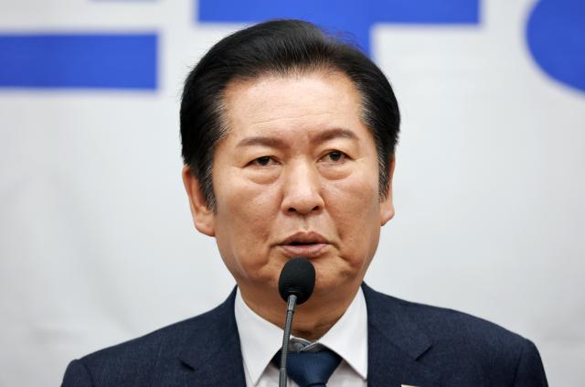 與 "정부, 중수청·공소청법 질의응답 진행…당내 논의 이어갈 예정"