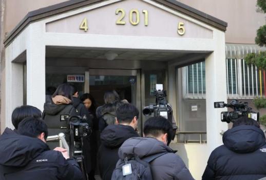 경찰, 김병기 사라진 금고 행방 추적…차남 자택서 CCTV 확인