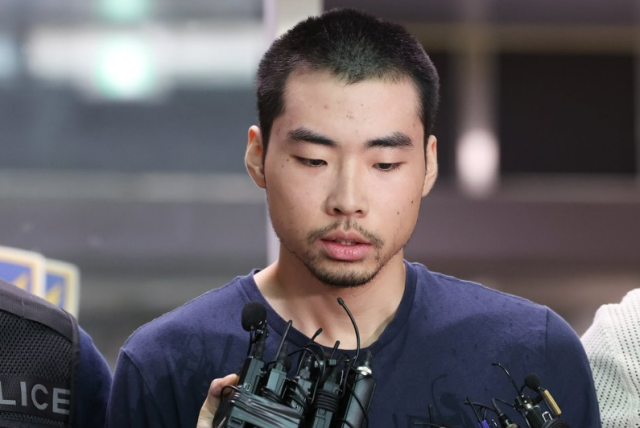 지난해 경기 성남시 분당 서현역 인근에서 흉기 난동을 벌여 시민 2명을 숨지게 한 최원종 사진연합뉴스