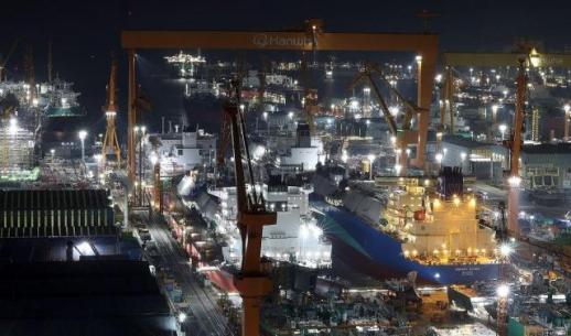 한화오션, 원유 수송 회복 신호 선점…중동 국영선사 첫 VLCC 발주