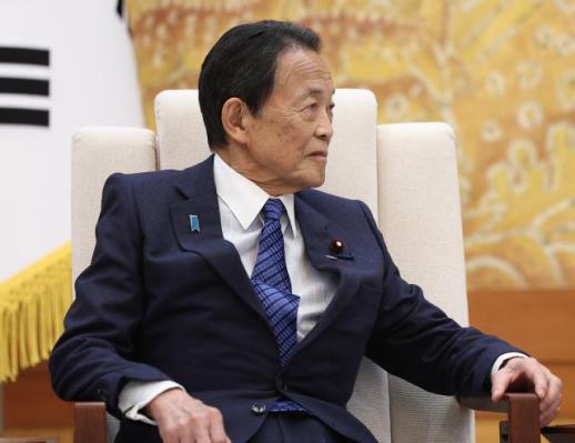 아소 다로 전 일본총리 한국 핵추진 잠수함은 안보의 새 본보기