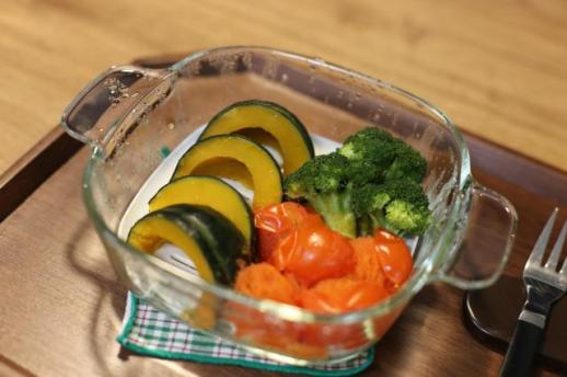 [조현미의 잇템] 채소부터 찐빵까지…찜요리 짝꿍 글라스락 렌지쿡 찜잇