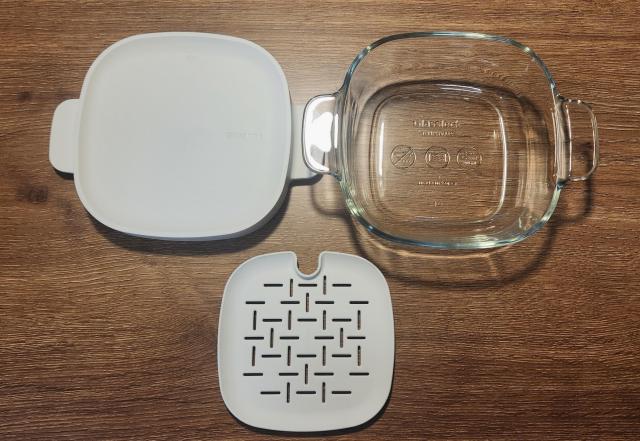 내열강화유리 용기와 전용 실리콘 트레이 다용도 뚜껑으로 구성된 글라스락 렌지쿡 찜잇 사진조현미 기자