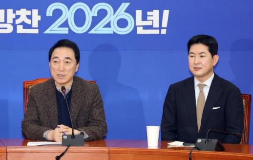 이 대통령, 재편된 여당 지도부 청와대 초청 만찬