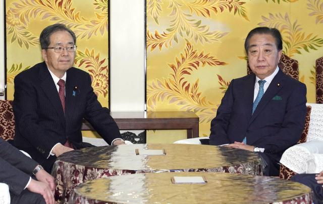 노다 요시히코 일본 입헌민주당 대표오른쪽와 사이토 테츠오 공명당 대표가 15일 국회에서 만남을 갖고 있다사진지지통신연합뉴스 