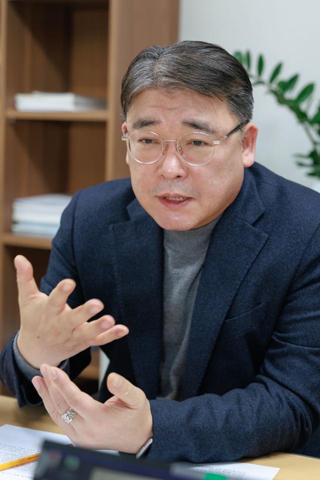조성현 한국온라인쇼핑협회장이 19일 서울 영등포구 온라인쇼핑협회에서 본지와 인터뷰하고 있다 사진유대길 기자 dbeorlf123ajunewscom