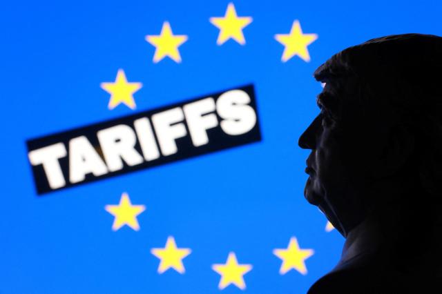EU, 트럼프 압박에 159조원 규모 '무역 바주카포' 만지작…일단 외교 해법에 무게