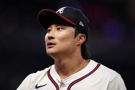 Injury-stricken Kim Ha-seong to sit out start of season again