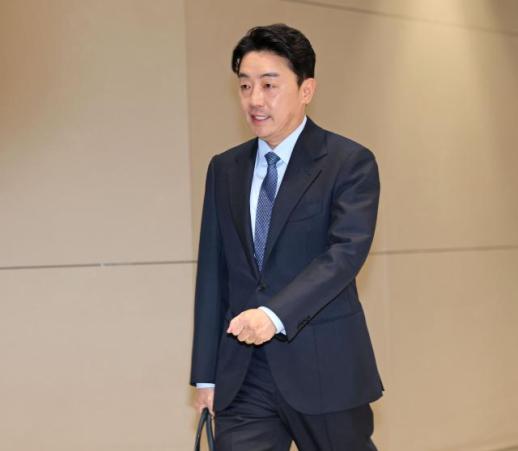 강훈식 불법적 시험 문제 거래, 사회 질서 침해…입시 제도 점검하라