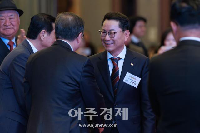 [포토] 취임식 참석하는 나명석 제9대 한국프랜차이즈산업협회장