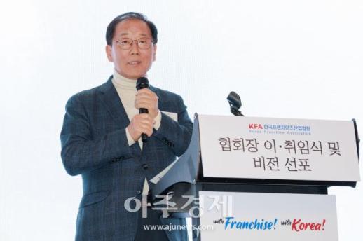 [포토] 축사 하는 ​​​​​​​윤후덕 더불어민주당 국회의원