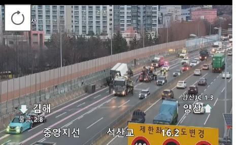 [속보] 경찰 출석한 강선우 원칙 지키며 살아와…사실대로 조사 임할 것