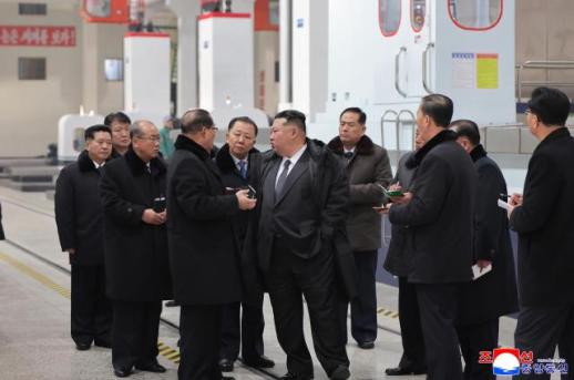 金正恩视察现场罢免内阁副总理