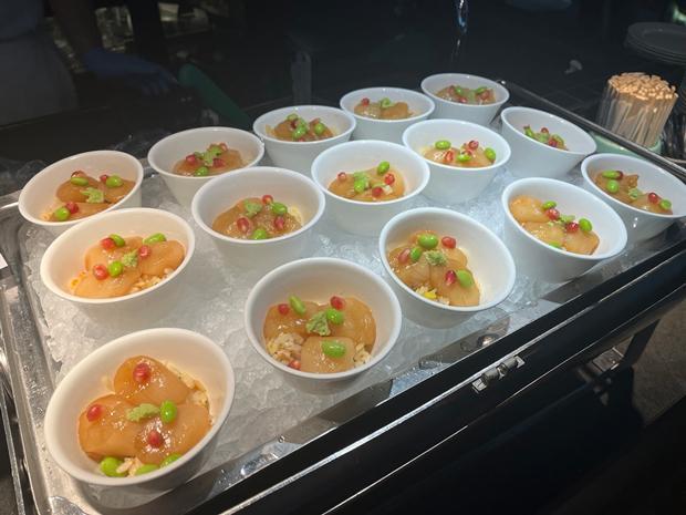 시식회에서 제공된 가리비 절임 덮밥 사진NNA