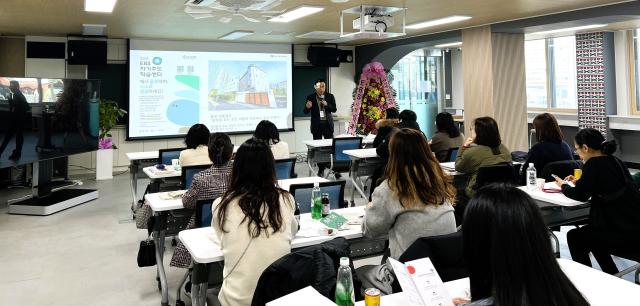 대구 달성군은 달성이룸캠프에서 학부모 설명회를 개최하고 ‘EBS 자기주도학습센터’의 본격 운영에 들어갔다 사진대구달성군