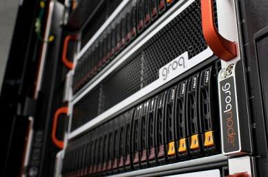 [위기의 한국 AI 반도체 ①] "가성비만으론 못 이긴다"… 그록 품은 엔비디아