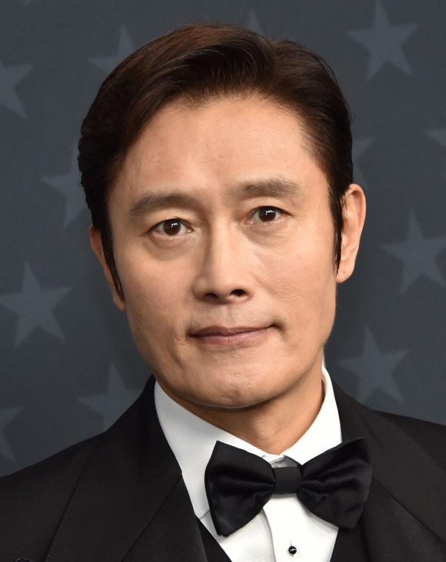 South Korean actor Lee Byung-hun attends the 31st Annual Critics Choice Awards at Barker Hangar in Santa Monica California on Jan 4 2026 AFP-Yonhap 