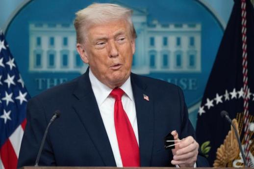 트럼프발 관세 전쟁에 캐나다인 관광객 발길 끊긴 美 국경마을