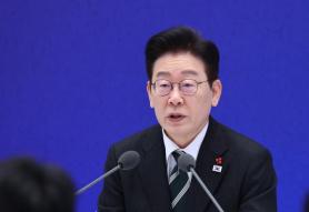 Lee reaffirms conciliatory stance toward North Korea