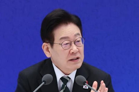 李 고환율, 대책 있으면 이미 했을 것…한국만의 현상 아냐