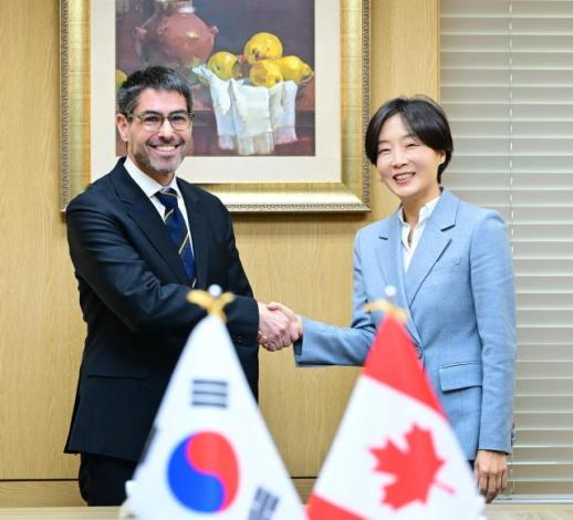 한·캐나다 외교차관보 면담…장기적 안보·방산 협력 추진