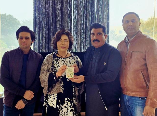 일품에스피 이영옥 회장왼쪽 두번째과 이삭 GOREE COSMETICS 회장왼쪽 세번째 사진일품에스피